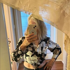 Stylish Black and Cream Cropped Women's Top with International PostcardDesign